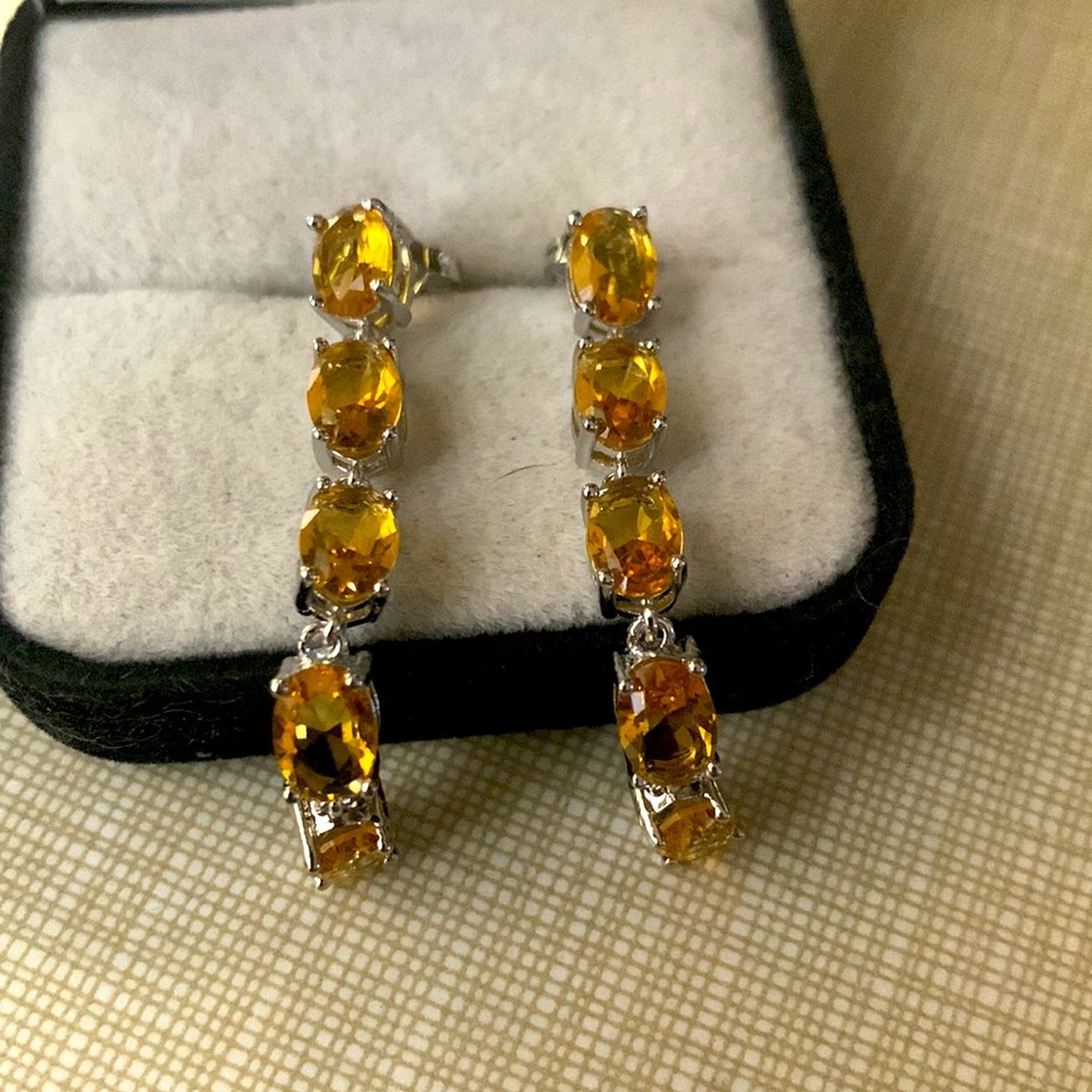 Pretty Linear Yellow Quartz Silver Dangle Earrings - image 1